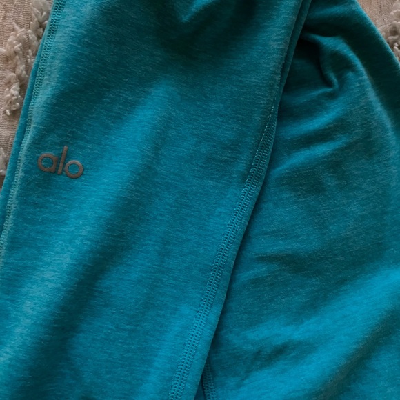 High-Waist Alosoft Lounge Legging - Picture 5 of 6